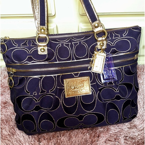 Coach Handbags - 💜🙋‍♀️ Coach Poppy Signature Sateen with Lurex Glam Tote Grape Soda  15389 💜